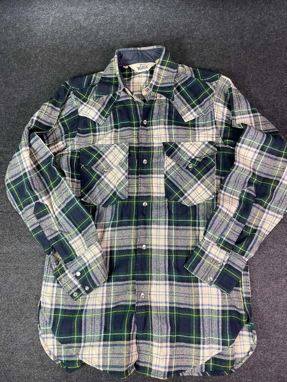 Vintage 80's Woolrich Plaid Flannel Shirt Men's - Medium